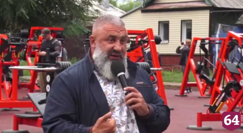 В Энгельсе у пляжа появился народный фитнес-парк