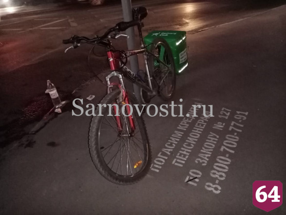 В Саратове таксист сбил курьера Delivery club 