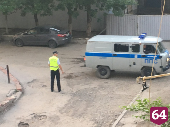 Полицейские задержали пьяного водителя и разогнали ночных хулиганов