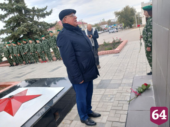 Жители саратовского поселка юбилей района посвятили участникам СВО