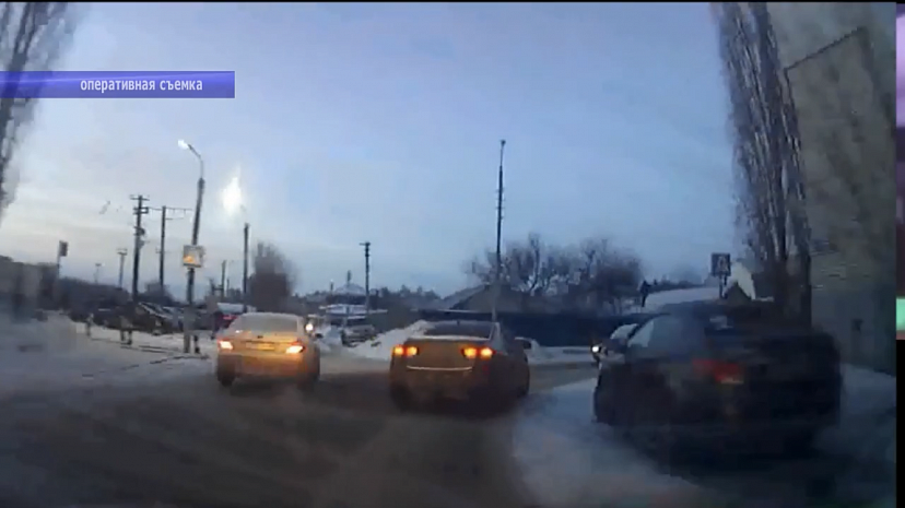 В Саратове пьяный водитель пытался спрятаться от полиции на парковке