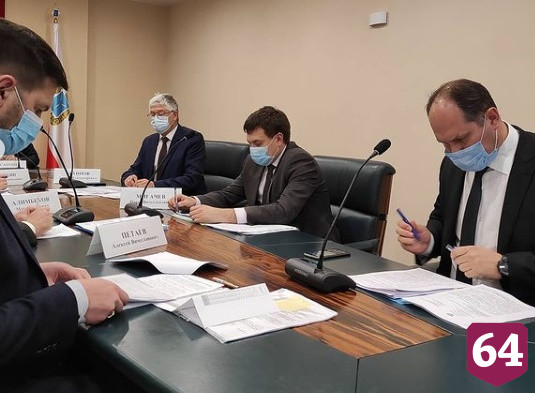 После проверок на 34 саратовских предприятиях поднимут зарплату