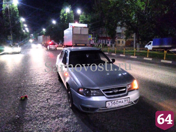 В Саратове пожилая автоледи сломала ноги пьяному пешеходу 