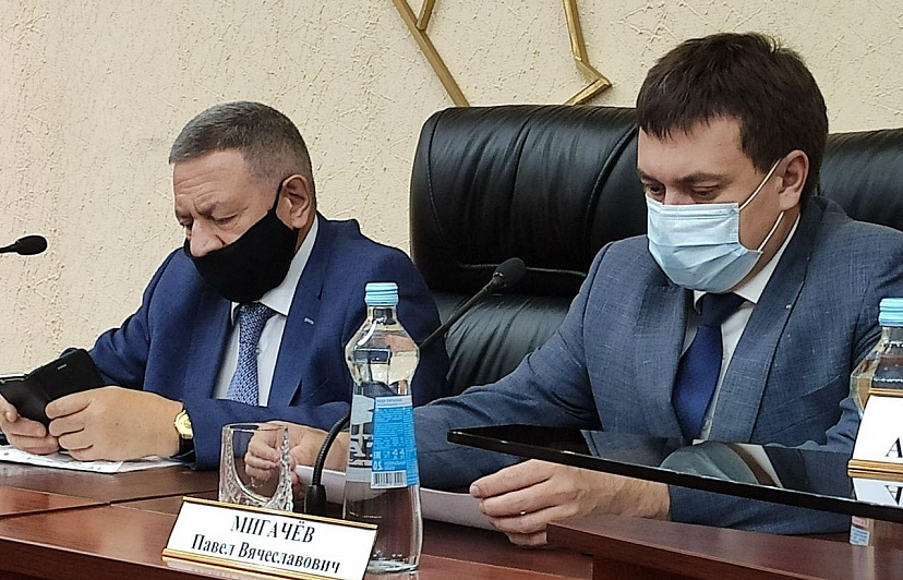 Глава саратовского правительства потребовал от чиновников «не тянуть резину» 