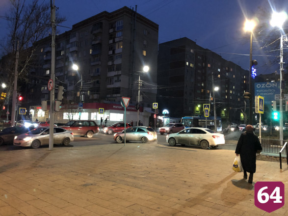 ДТП в центре Саратова остановило троллейбусы