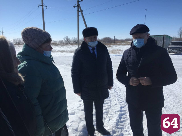 Радаев поручил наладить водоснабжение в саратовском селе