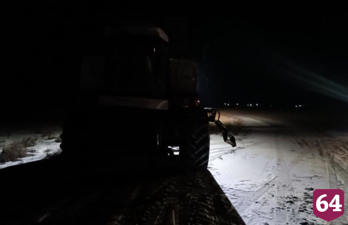 На полевой дороге в ДТП с трактором разбился водитель внедорожника 
