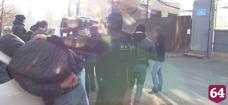 В Саратове пешеходов избили во время дорожного конфликта