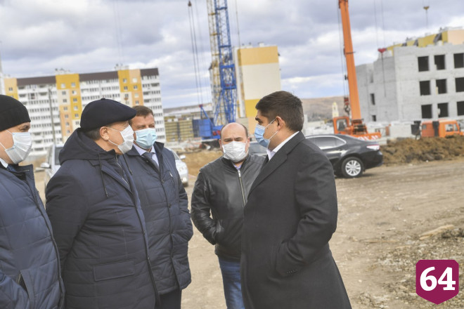 Губернатор раскритиковал строителей Дворца водных видов спорта