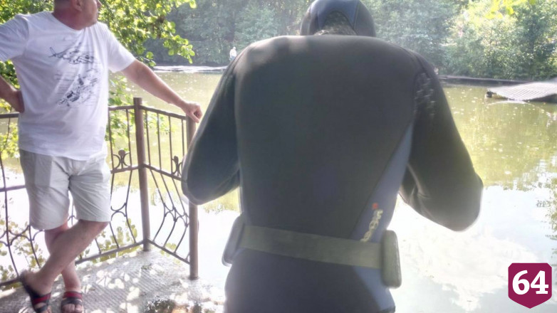 Под Саратовом из пруда вытащили тело утопленника