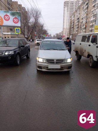 В Саратове водитель иномарки покалечил пешехода