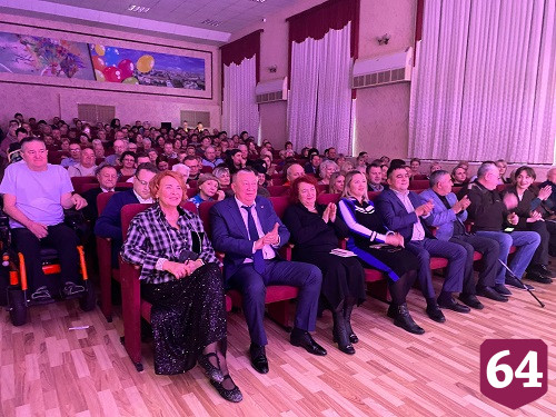 Народный артист Вячеслав Малежик вновь выступил на сцене Энгельсского дома-интерната