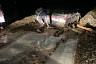 Под Саратовом из застрявшей легковушки эвакуировали водителя и ребенка
