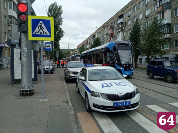 В Саратове из-за ДТП встали трамваи 