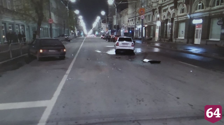 В центре Саратова произошло массовое ДТП с пострадавшими