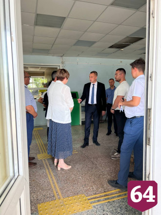 Роман Бусаргин поручил повысить уровень районной больницы до саратовских