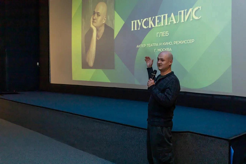 Глеб Пускепалис предложил провести в Саратове премию «Поступок»