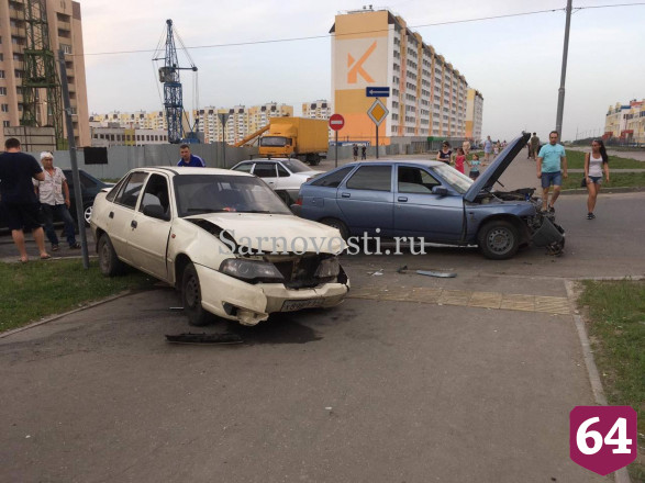 Два человека разбили головы в ДТП на Лисина