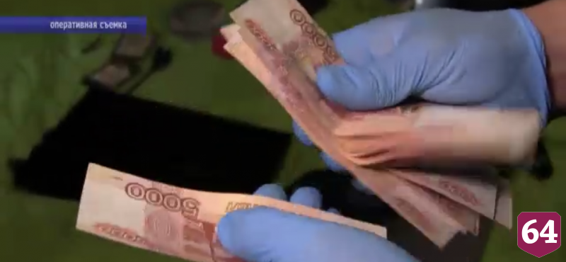 Саратовские мошенники присылали обманутым клиентам мыло и картон 