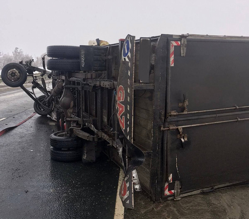 В ДТП под Саратовом разбился водитель LADA XRAY