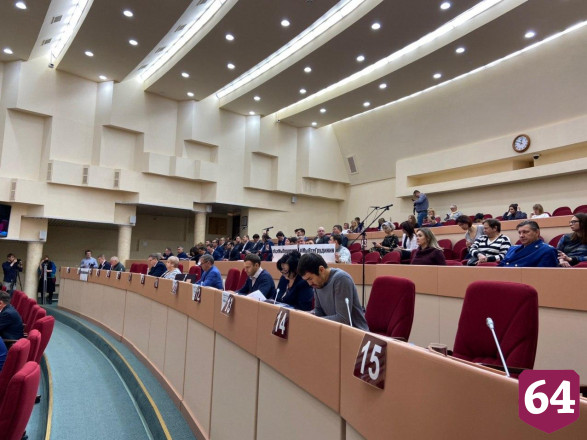 Глава Саратова назвал хламом автопарк мэрии 