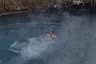 Саратовцы зимой купаются в горячем озере