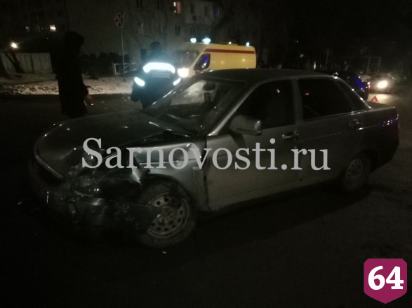 В столкновении двух «Лад» в Саратове ранена девушка