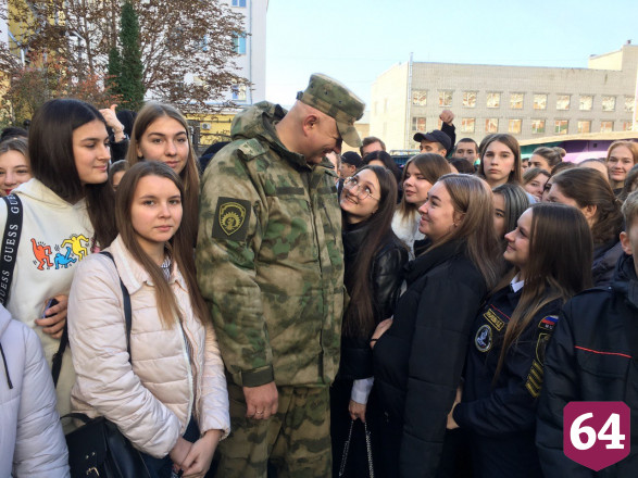 Студенты отправили с мобилизованным педагогом письма участникам спецоперации