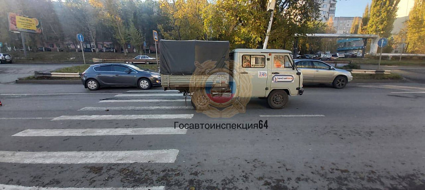 В Саратове УАЗ задавил женщину