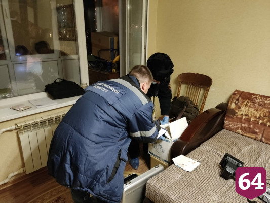 Житель Энгельса убил спящих родителей и спрятал трупы на лоджии