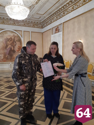 Невеста проехала 700 километров на свадьбу с мобилизованным саратовцем