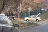 В Саратове кроссовер снес забор и гараж после ДТП с такси