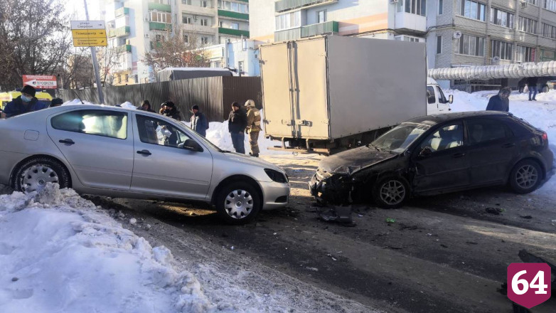В ДТП на Огородной улице разбились двое водителей