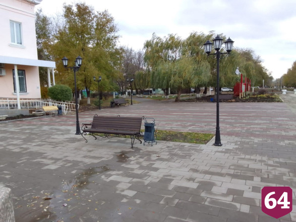 В отдаленном районе Саратовской области благоустроили центральную площадь