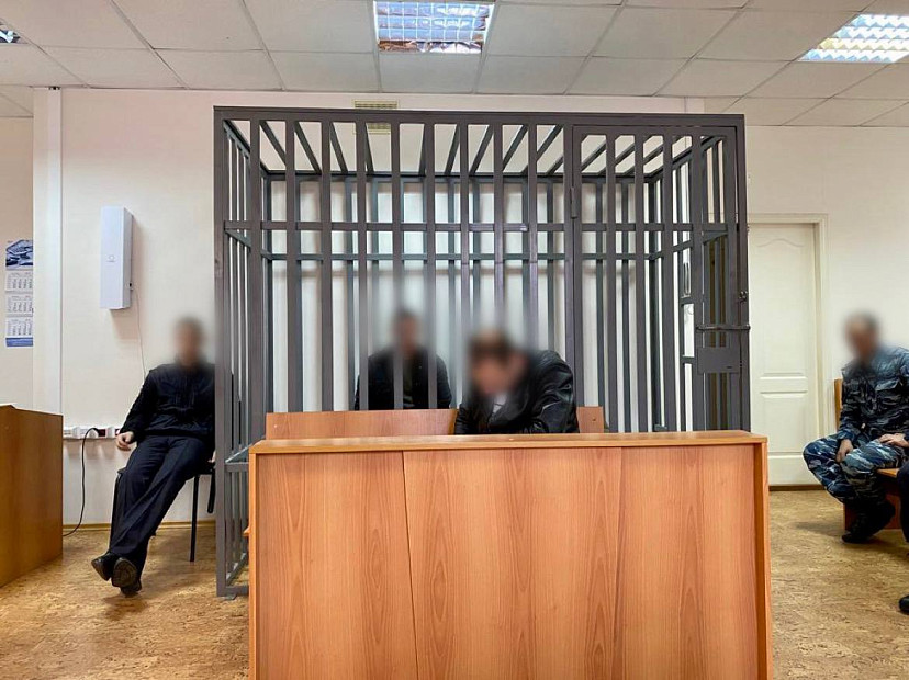 Саратовец металлическим уголком жестоко избил 17-летнего сына 