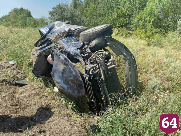 В ставшей грудой металла иномарке погиб молодой мужчина