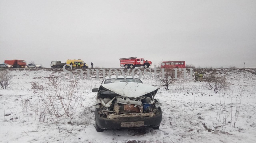 Пьяный водитель вылетел в кювет у кладбища на окраине Саратова