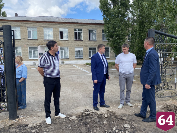 Саратовский зампред рекомендовал лицею сосредоточиться на практике