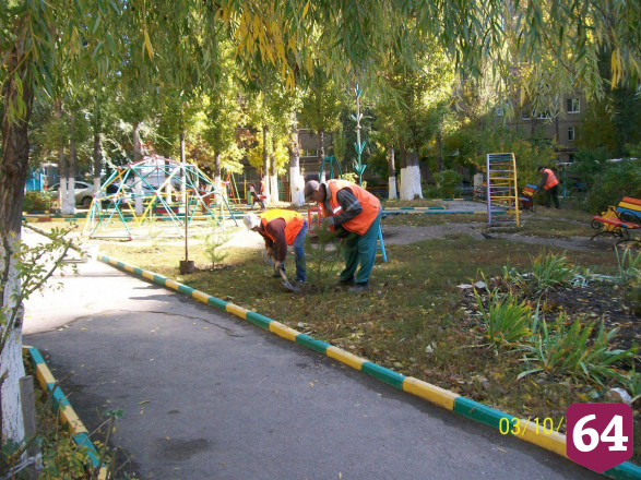 В «Чистый четверг» Саратов убирали 5 тысяч человек
