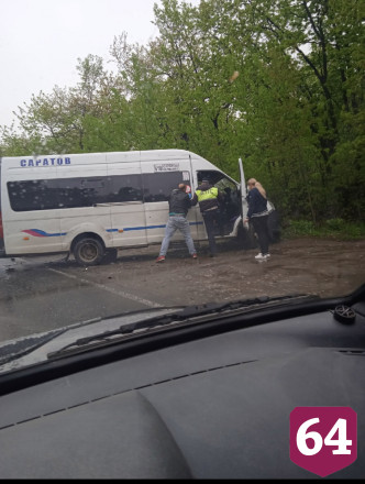В ДТП с полицейской машиной на Кумысной поляне покалечились 5 человек
