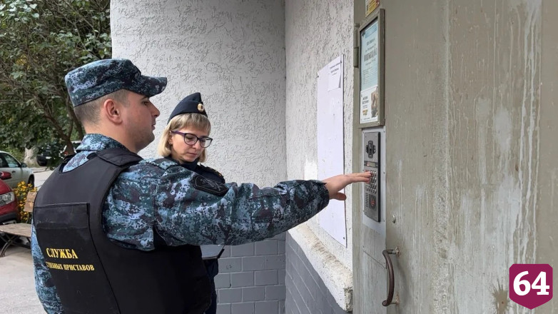 Саратовские приставы арестовали иномарки должников за тепло и воду