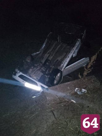 Водитель опрокинул «Опель» в кювет и покалечил пассажирку