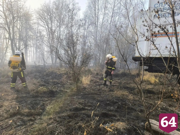 У села Лох стабилизировали лесопожарную обстановку 