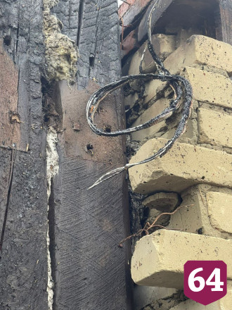 Семья с двумя детьми спаслась из горящего дома под Саратовом