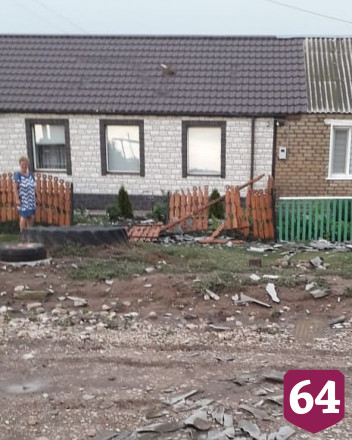 В Питерском районе после урагана объявили чрезвычайную ситуацию