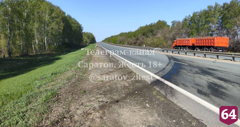 В Саратовской области иномарка слетела с трассы в кювет