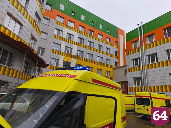 Саратовские врачи спасли пострадавшего в ДТП 7-летнего велосипедиста