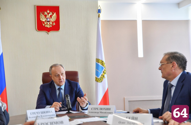 Радаев напомнил о сроках строительства Дворца водных видов спорта