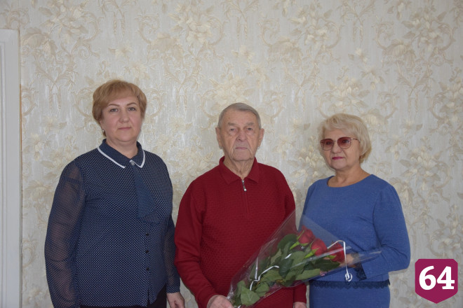 Саратовский долгожитель в 90 лет подтягивается на турнике