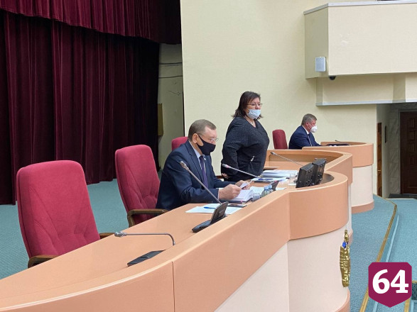 Депутата возмутило отсутствие чиновников на заседании думы Саратова 